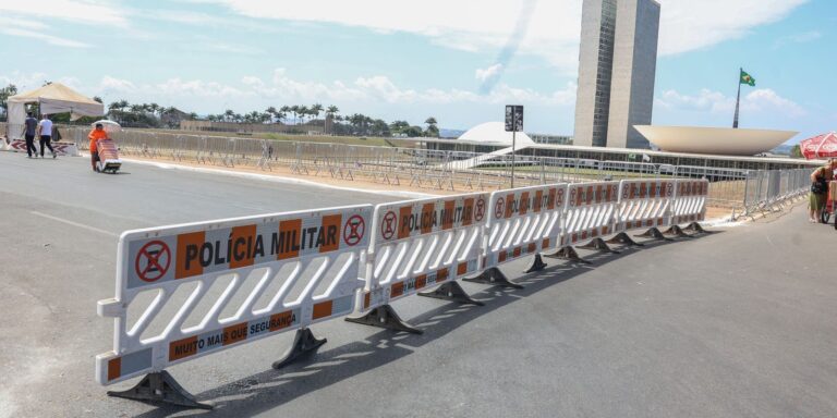 Confira dicas para acompanhar o Desfile de 7 de Setembro em Brasília confira-dicas-para-acompanhar-o-desfile-de-7-de-setembro-em-brasilia