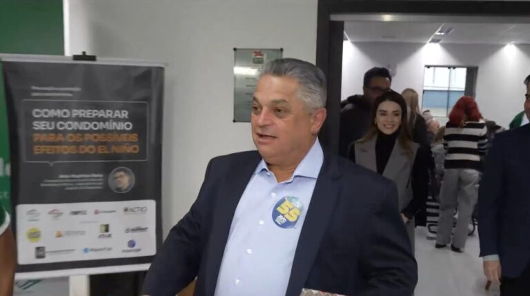eleicoes-2026-em-sc:-joao-rodrigues-reune-com-empresarios-em-blumenau-e-participa-de-sabatina-em-florianopolis