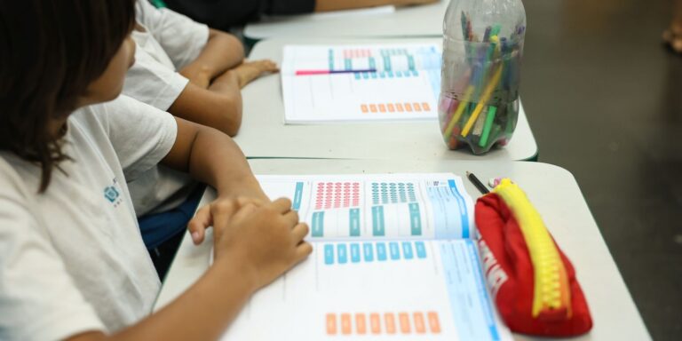 Prazo para escolas escolherem livros didáticos para 2027 termina hoje prazo-para-escolas-escolherem-livros-didaticos-para-2027-termina-hoje