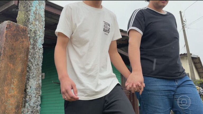 ‘Meu pai achou que não haveria consequências’: jovem expulso de casa por ser gay consegue indenização na Justiça contra os pais ‘meu-pai-achou-que-nao-haveria-consequencias’:-jovem-expulso-de-casa-por-ser-gay-consegue-indenizacao-na-justica-contra-os-pais