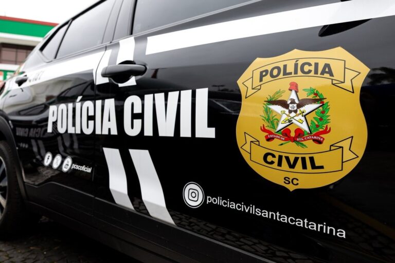 Jovem sequestrada após festa em Lages é encontrada em cativeiro a 260 km de distância jovem-sequestrada-apos-festa-em-lages-e-encontrada-em-cativeiro-a-260-km-de-distancia