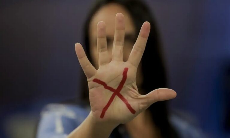 Homem que agrediu ex com socos, tentou atear fogo nela e atirou após ter sido rejeitado é preso após violar medida protetiva por 2 vezes homem-que-agrediu-ex-com-socos,-tentou-atear-fogo-nela-e-atirou-apos-ter-sido-rejeitado-e-preso-apos-violar-medida-protetiva-por-2-vezes