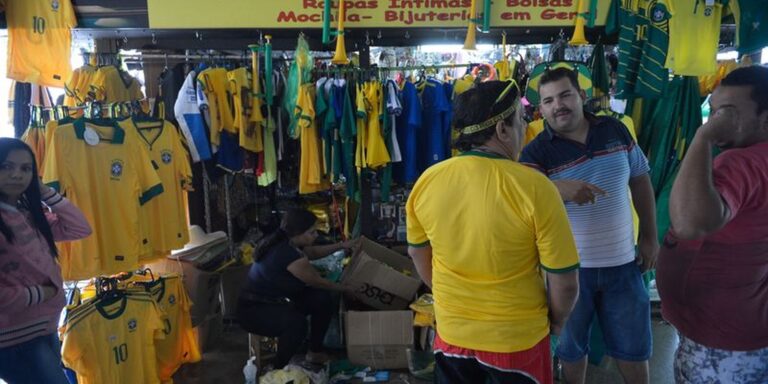 Vendas no comércio caem 0,8% em julho, com “ressaca” da Copa do Mundo vendas-no-comercio-caem-0,8%-em-julho,-com-“ressaca”-da-copa-do-mundo