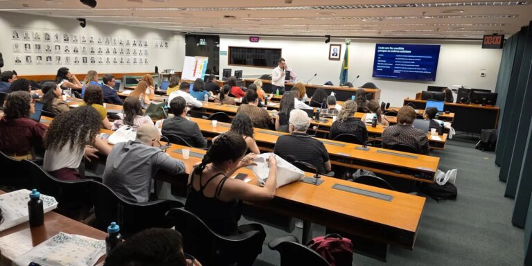 Pesquisadores debatem em Brasília o papel da comunicação pública pesquisadores-debatem-em-brasilia-o-papel-da-comunicacao-publica