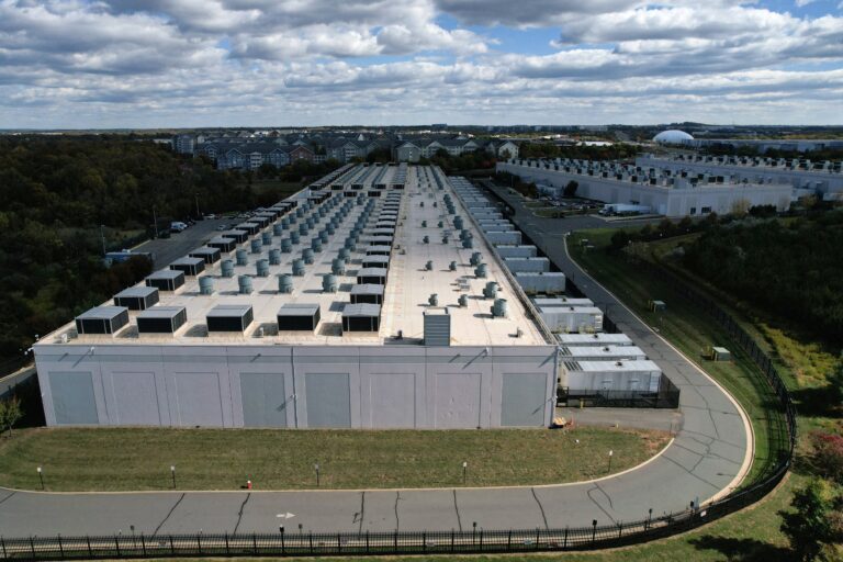 camara-dos-eua-aprova-projeto-que-aborda-impacto-de-data-centers-nos-custos-de-energia