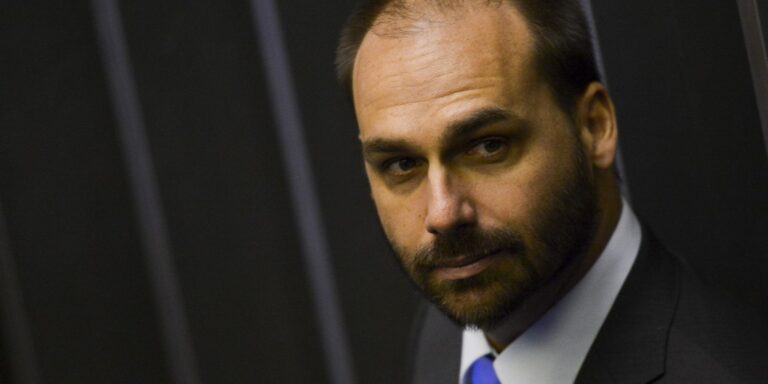Ministério da Justiça demite Eduardo Bolsonaro por abandono de cargo ministerio-da-justica-demite-eduardo-bolsonaro-por-abandono-de-cargo