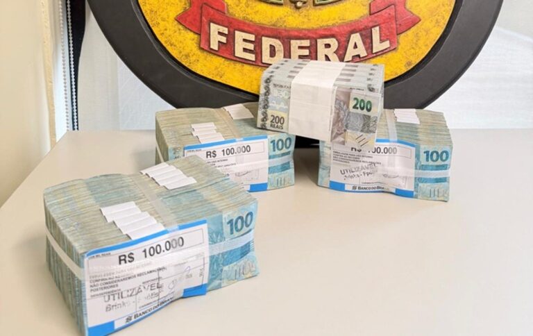 PF apreende R$ 500 mil com candidato em Florianópolis e pede investigação à Justiça Eleitoral pf-apreende-r$-500-mil-com-candidato-em-florianopolis-e-pede-investigacao-a-justica-eleitoral