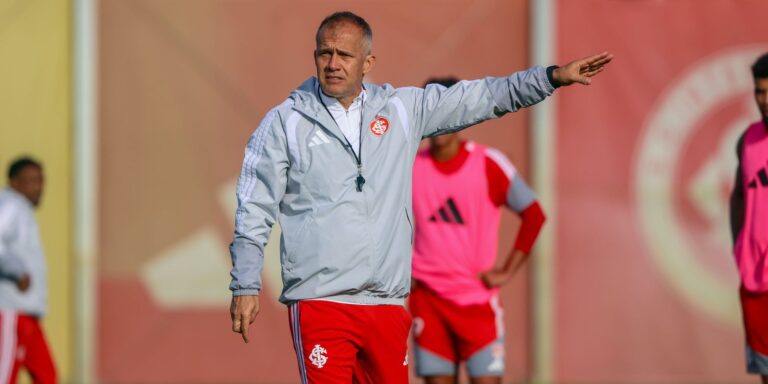 Internacional contrata técnico Eduardo Baptista até o fim da temporada internacional-contrata-tecnico-eduardo-baptista-ate-o-fim-da-temporada