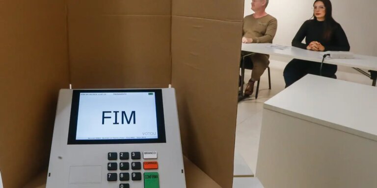 Novas tecnologias levam Justiça Eleitoral a reforçar regras de votação novas-tecnologias-levam-justica-eleitoral-a-reforcar-regras-de-votacao
