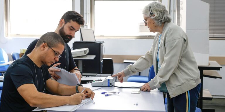 SP: 251 urnas eletrônicas precisaram ser substituídas sp:-251-urnas-eletronicas-precisaram-ser-substituidas