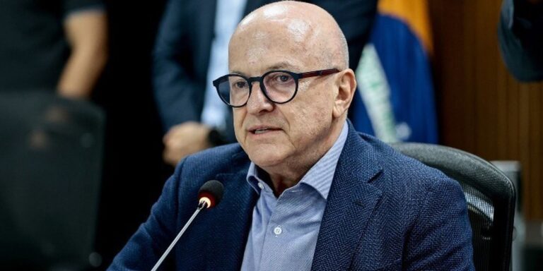 mt-reelege-otaviano-pivetta-como-governador-no-primeiro-turno