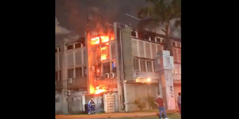 PF vai investigar incêndio na Universidade Federal de Pernambuco pf-vai-investigar-incendio-na-universidade-federal-de-pernambuco