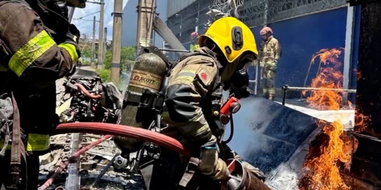 Piloto morre após queda de avião em pátio de manutenção do metrô de BH piloto-morre-apos-queda-de-aviao-em-patio-de-manutencao-do-metro-de-bh