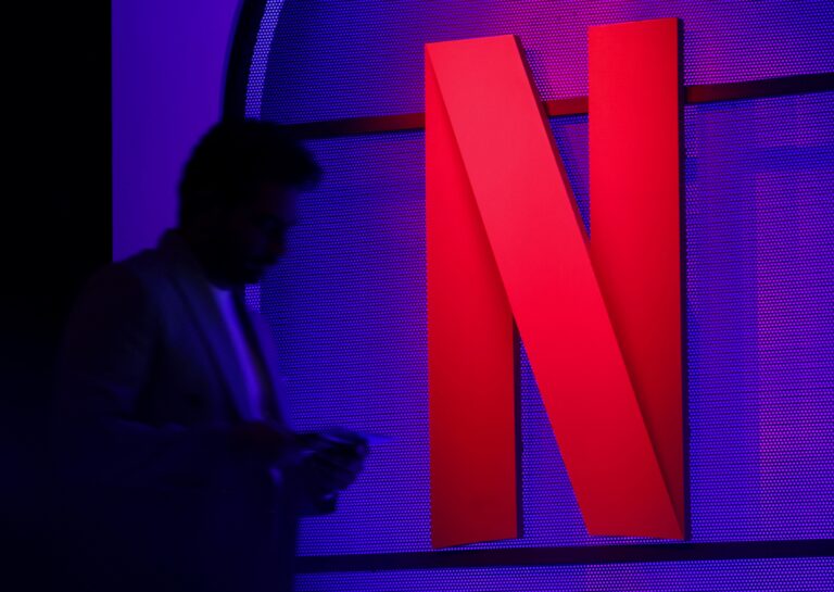 netflix-corta-cerca-de-1.000-empregos-na-maior-rodada-de-demissoes-desde-2022,-diz-jornal