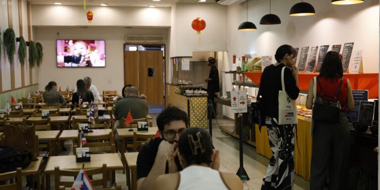 Setor de serviços cai 0,1% de julho para agosto, mostra IBGE setor-de-servicos-cai-0,1%-de-julho-para-agosto,-mostra-ibge