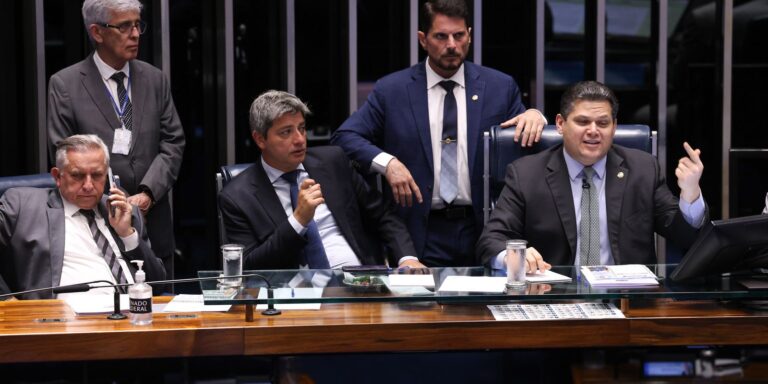 Alcolumbre retira PEC da Segurança Pública da pauta do Senado alcolumbre-retira-pec-da-seguranca-publica-da-pauta-do-senado