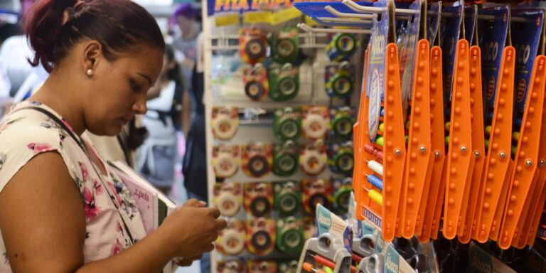 vendas-no-comercio-varejista-tem-variacao-de-0,1%-em-agosto