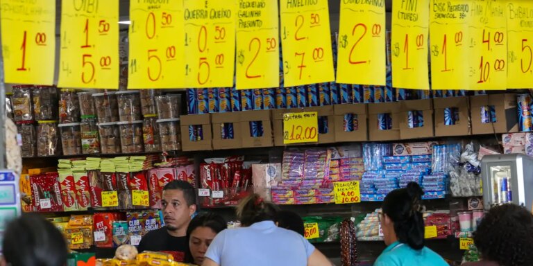 Governo prevê crédito a empresas afetadas por fim da 6×1, diz Durigan governo-preve-credito-a-empresas-afetadas-por-fim-da-6×1,-diz-durigan