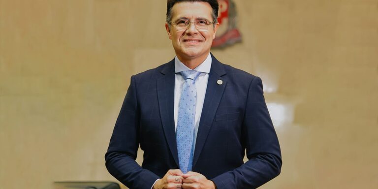 Deputado estadual Marcelo Aguiar é detido após disparo em bar deputado-estadual-marcelo-aguiar-e-detido-apos-disparo-em-bar
