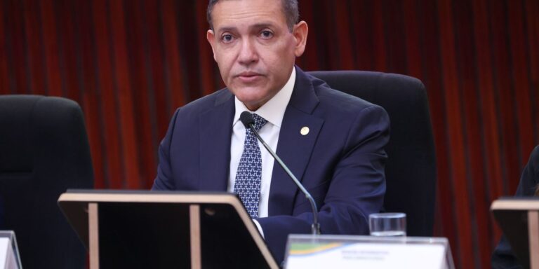 Nunes Marques suspende postagens ilegais contra campanha de Lula nunes-marques-suspende-postagens-ilegais-contra-campanha-de-lula