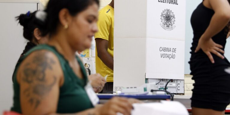 PM registra 7 ocorrências e 6 detidos até o meio-dia de domingo em SP pm-registra-7-ocorrencias-e-6-detidos-ate-o-meio-dia-de-domingo-em-sp