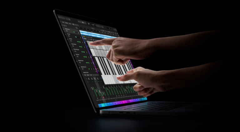 Apple lança seu primeiro notebook com tela sensível ao toque; versão mais cara custa R$ 180 mil apple-lanca-seu-primeiro-notebook-com-tela-sensivel-ao-toque;-versao-mais-cara-custa-r$-180-mil