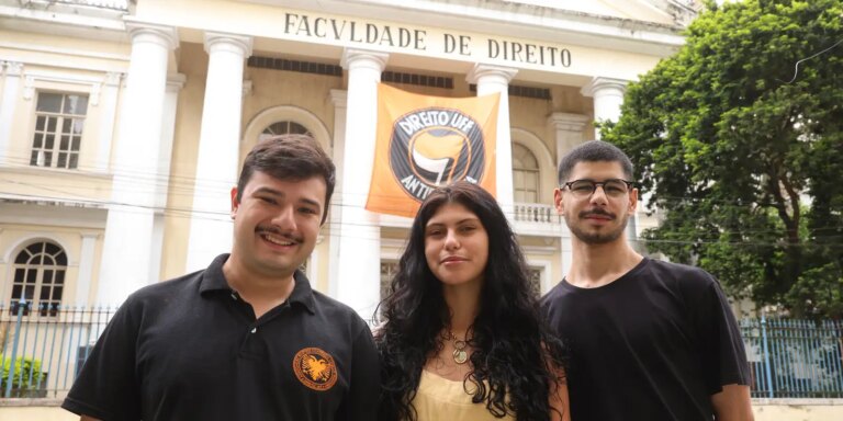 Ato de estudantes da UFF deu pontapé em mobilização por virada de Lula ato-de-estudantes-da-uff-deu-pontape-em-mobilizacao-por-virada-de-lula
